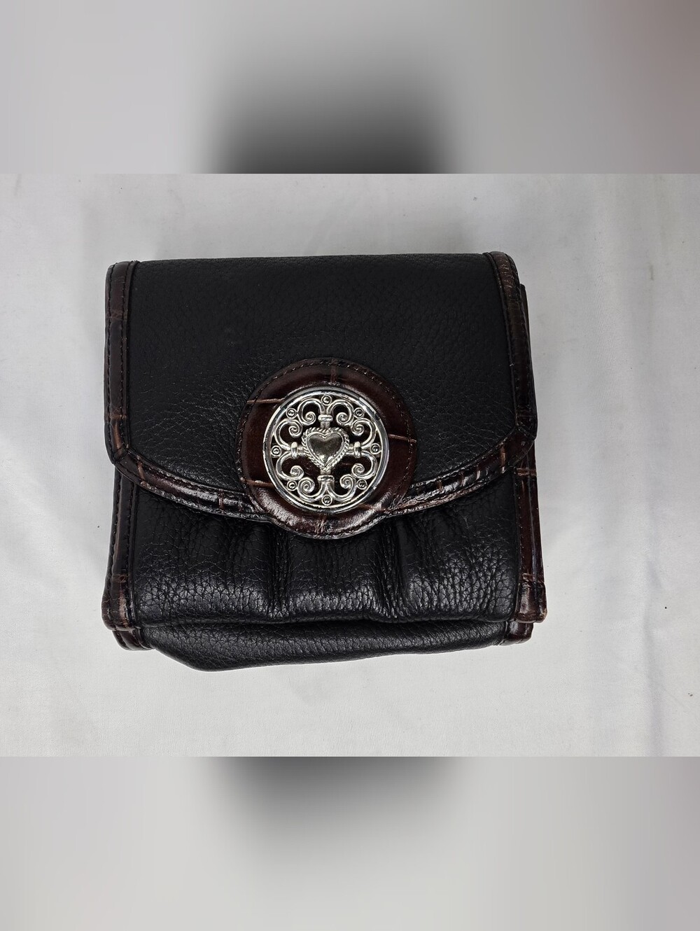 Brighton Bellissimo Black Pebbled Leather Wallet Croc Trim Heart Silver Hardware